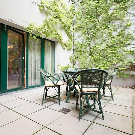 Relaxing Terrace Apartment In Lively Area Vienne Extérieur photo