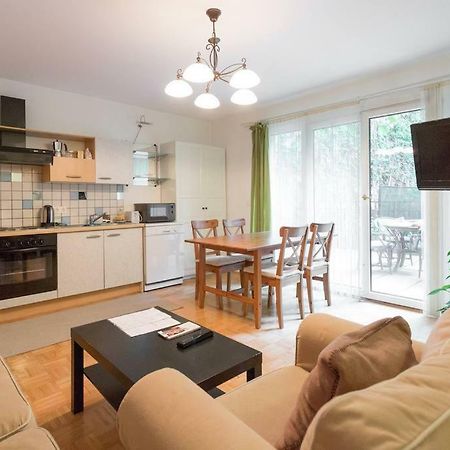 Relaxing Terrace Apartment In Lively Area Vienne Extérieur photo