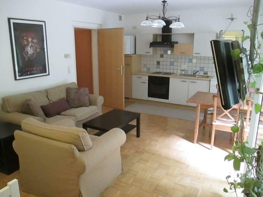 Relaxing Terrace Apartment In Lively Area Vienne Extérieur photo