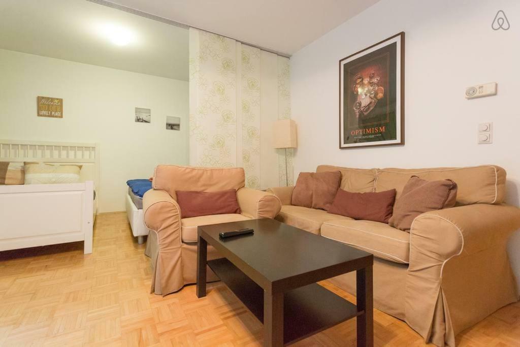 Relaxing Terrace Apartment In Lively Area Vienne Extérieur photo